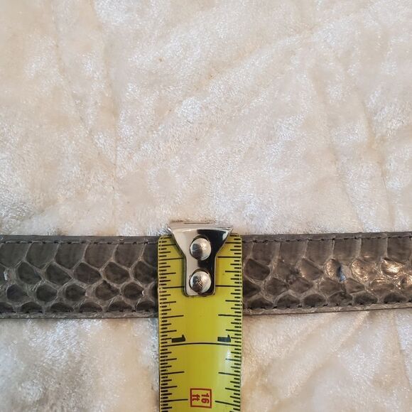Vintage Women\'s Genuine snake skin Belt Size‎ Medium Gray by SHEKA